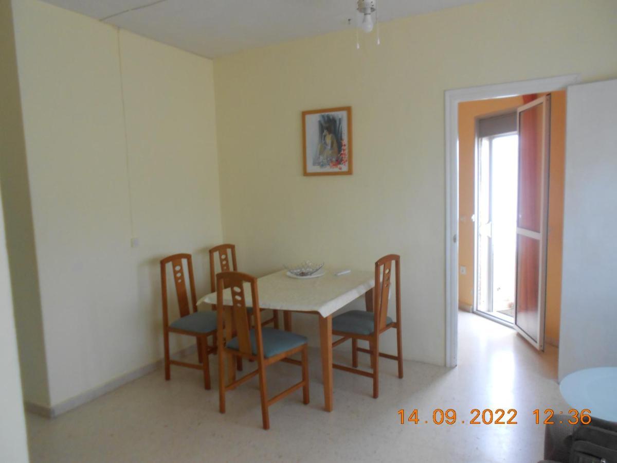 Apartment On The Sea Torrevieja Exterior photo